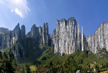 恩施大峡谷一日游【纯玩含接送|可选8人小团|3人独立私家团】【[匠心打造]0擦边、0加水，0购物，恩施城区内酒店和火车站提供免费接送服务，天天发团】