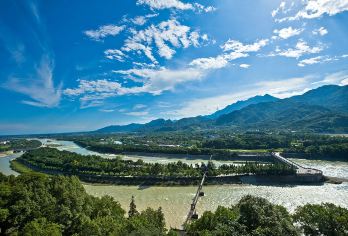 都江堰景区+乐山大佛一日游纯玩包车含成都三环内接送【[品质纯玩]纯玩品质，不进店购物，无强制消费行程透明！】