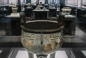 （私家团）上海博物馆(东馆)青铜+陶瓷专题讲解，时间自由【海内外体系非常完备的中国青铜器通史陈列，其中有重器“大克鼎”器物铭文和纹饰的解读】