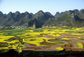2人起私家团万峰林马岭河峡谷一日游兴义上门接送【所选城市市区免费上门接送，方便快捷，省时省力（时间可微调）】