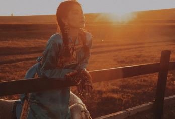 辉腾锡勒草原+乌兰哈达火山纯玩一日游 | 赠特色餐｜多套餐【[我们承诺]无购物无强制消费，自主发团不外拼，本地旅行社，小团套餐呼和浩特市区免费上门接送！！!】