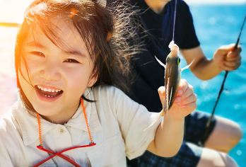 三亚大东海一日游【纯海钓专业钓鱼+精品小团+包快艇钓鱼艇】【8-10人精致小团，出海4小时；春节期间不保证煮鱼汤】
