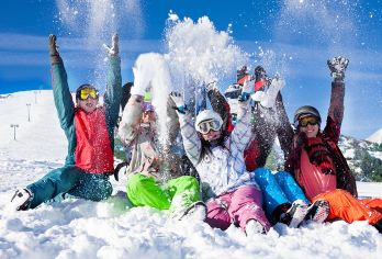 北京云佛滑雪场一日游【冬日畅滑/含雪票、雪板、雪鞋、雪仗】【[至诚服务]可无损退款，可免费改签，出行无忧，出游前一天告知客服可免费改期！让您安心、舒心出游！！！】
