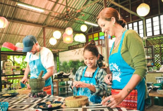 清迈奶奶厨房泰式料理烹饪厨艺学校 【提前询位~泰餐泰菜】【了解泰国食材，学习地道泰国美食的做法】