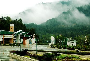 江西崇义阳明山阳明寨+博物馆一日游【含司机、导游、景区门票】【一单一团，一车一价，多人成团也是一个价，私密性强，体验性好，性价比高】