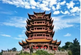 武汉+黄鹤楼+湖北省博物馆+东湖+武汉大学+户部巷一日游【[经典玩法]东湖+湖北省博物馆/美术馆+打卡武汉大学门牌+黄鹤楼+武汉长江大桥+散团点(江汉关)】