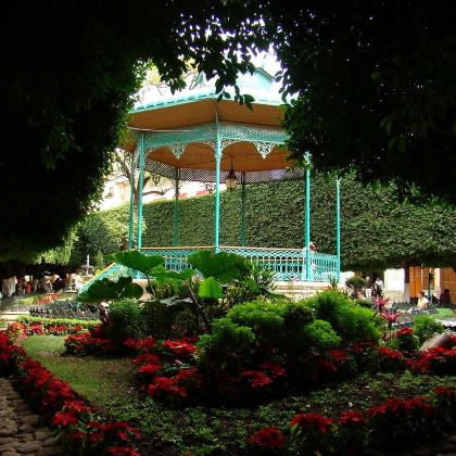 联合花园+华雷斯剧院+瓜纳华托圣母圣殿+接吻巷一日游