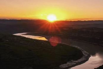 延安梁家河村+文安驿镇+延川黄河乾坤湾拼团一日游（2人起发）【感受当年知青下乡的梦想与迷茫，给大家一次心灵的洗礼】