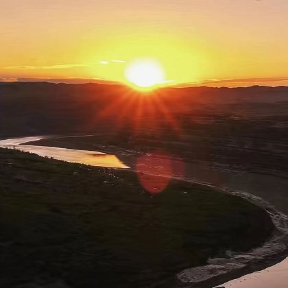 延安梁家河村+文安驿镇+延川黄河乾坤湾拼团一日游（2人起发）