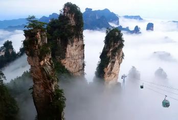 湖南张家界：天门山鬼谷栈道~999天梯~天门洞 包车/导游Ｑ【不走冤枉路，多语种导游服务带你走进电影中的真实世界！】