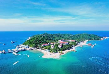 三亚蜈支洲+亚龙湾热带天堂森林公园一日游【专车上门接送】【蜈支洲岛有“中国马尔代夫”之称，玻璃海水质佳，是珊瑚礁潜水圣地，有网红打卡点，游玩项目丰富】