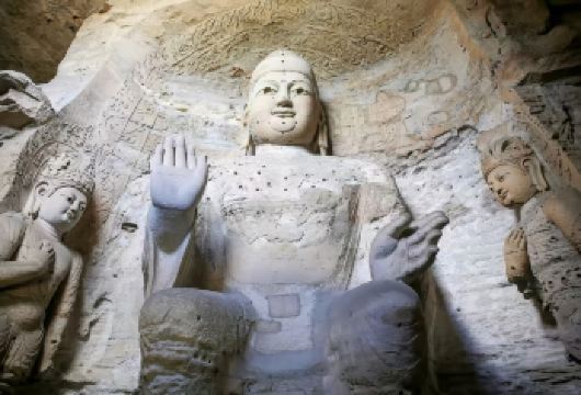 大同出发：大同云冈石窟+应县木塔上门接送【从北魏平城到辽代西京：一条线路贯穿两个强大王朝的信仰与国力结晶，感受游牧文化与中原文明的融合。】