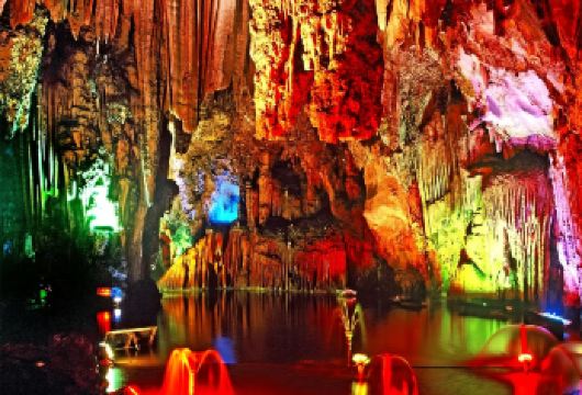 泸西一日游（阿庐古洞、城子古村）【往返接送，消费透明，正规旅游大巴，旅游保险】