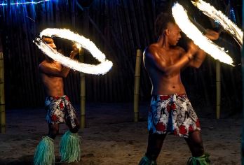 斐济鲁滨逊岛一日游白天文化游/日落晚餐 楠迪/珊瑚海岸接送【南迪珊瑚海岸区域酒店接送，levo 自助晚餐，斐济特色火把舞】