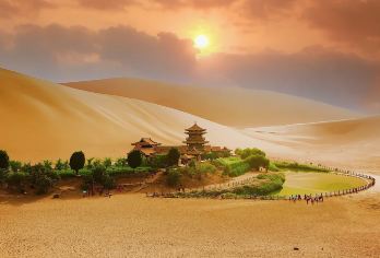 敦煌莫高窟+鸣沙山月牙泉一日游【24h免费接机站/酒店接送】【赠行程至前三日免费24小时接机接站服务！立省30元打车 免费接机站为赠送服务，不用不退】