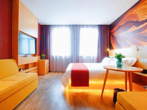 布丁精选酒店(苏州观前街察院场地铁站店)主图