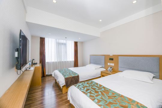 Super 8 Hotel (Peking University Cancer Hospital Wuluju Subway Station)