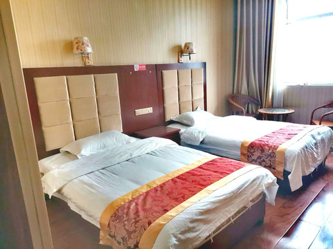 七彩丹霞乡情恋宾馆