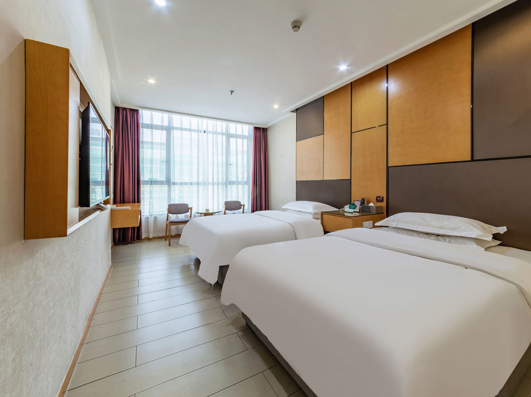 柒季酒店（龙南滨江广场店）