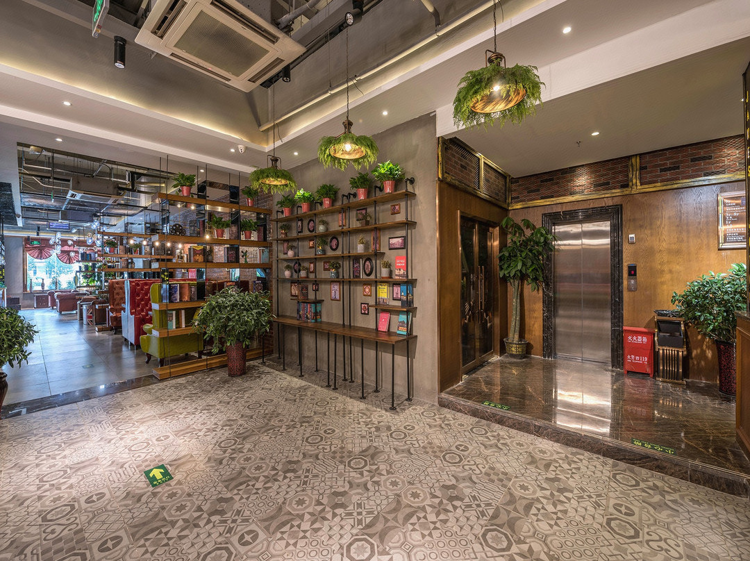 喆啡酒店(三河燕郊燕灵路沃尔玛店)
