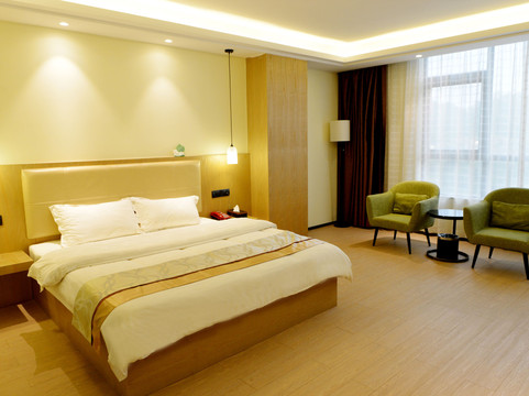 陆庭酒店（汕尾陆河中学店）