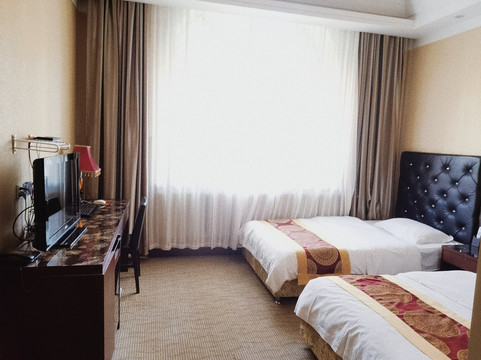 牙克石远大岭上人宾馆