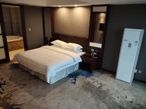 吉安县皇冠大酒店