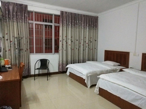 贺州黄姚隆泉商务酒店