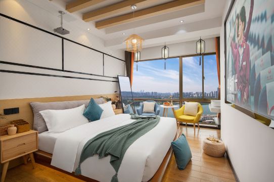 Yue Jiang Nan She River View Guesthouse (Wuyi Plaza Store)