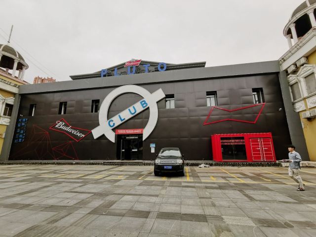 欧式街自喝啤酒广场旅行图片 1
