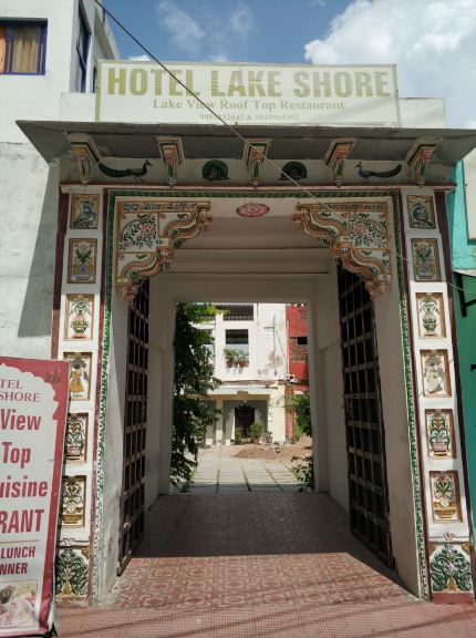 Lake Shore Restaurant