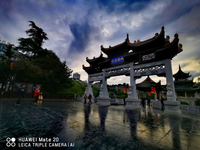 甲秀广场旅行图片 1