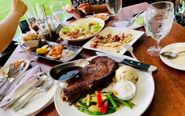 Haleiwa Joe's At Haiku Gardens
