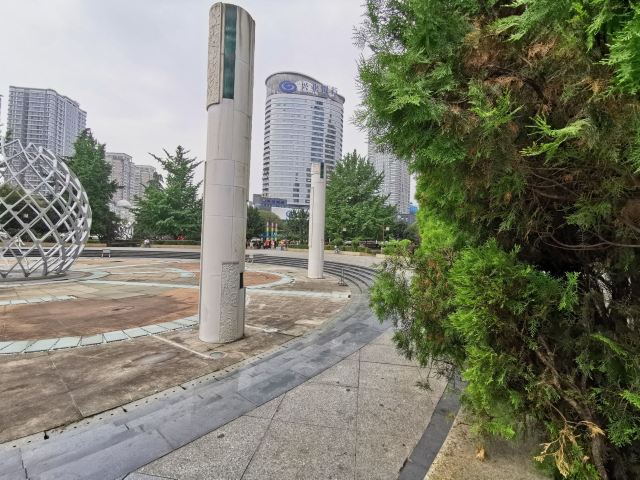 甲秀广场旅行图片 3