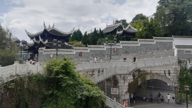 甲秀广场旅行图片 4
