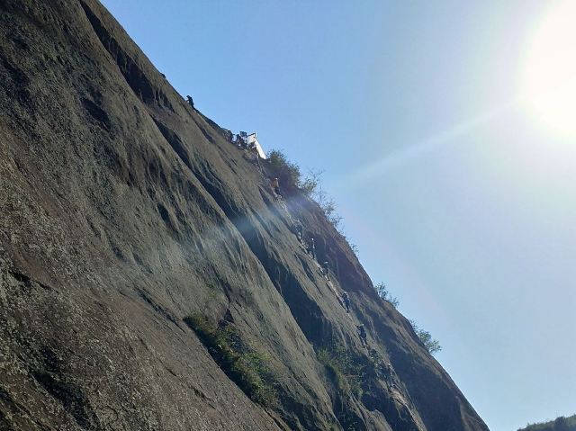 红岩岭景区旅行图片 1