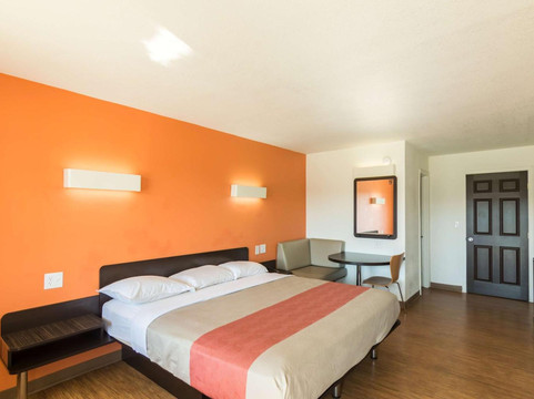 威奇托福尔斯6号汽车旅馆​​ - 北