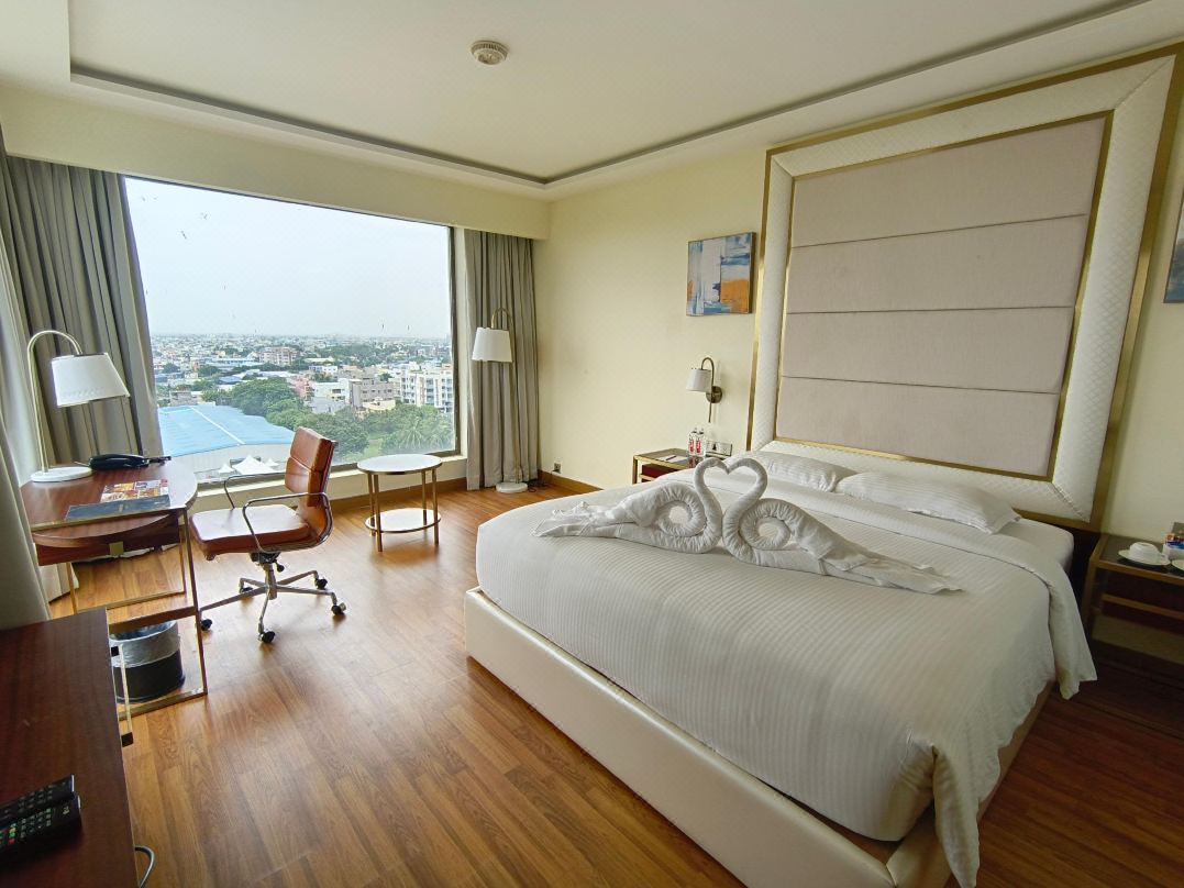 Kay-EM Spectra Hotel