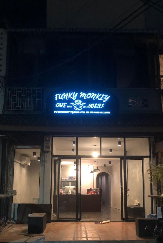 Funky Monkey Cafe & Hostel