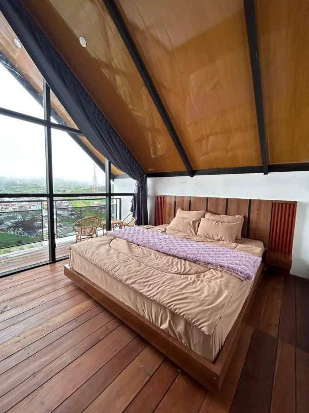Dringo Cabin House