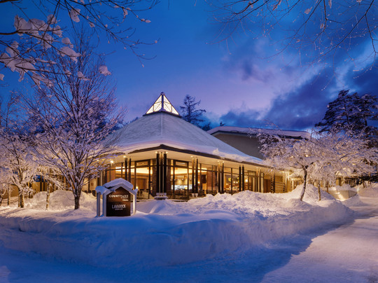 白马八方拉佛里特俱乐部酒店