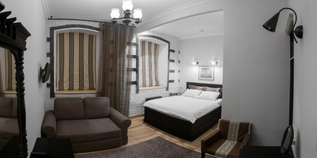 Brick Walls Hotel