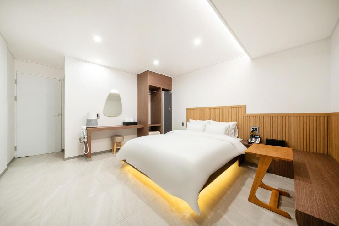 Hotel Urban Stay Ajung
