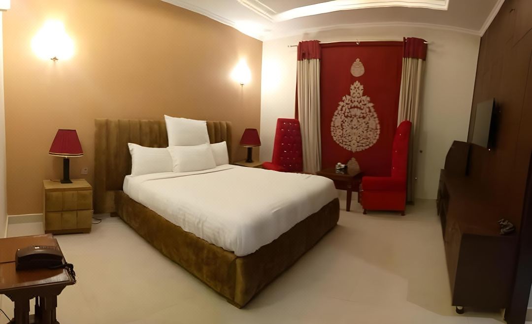 Raees Khana Hotel Nathia Gali