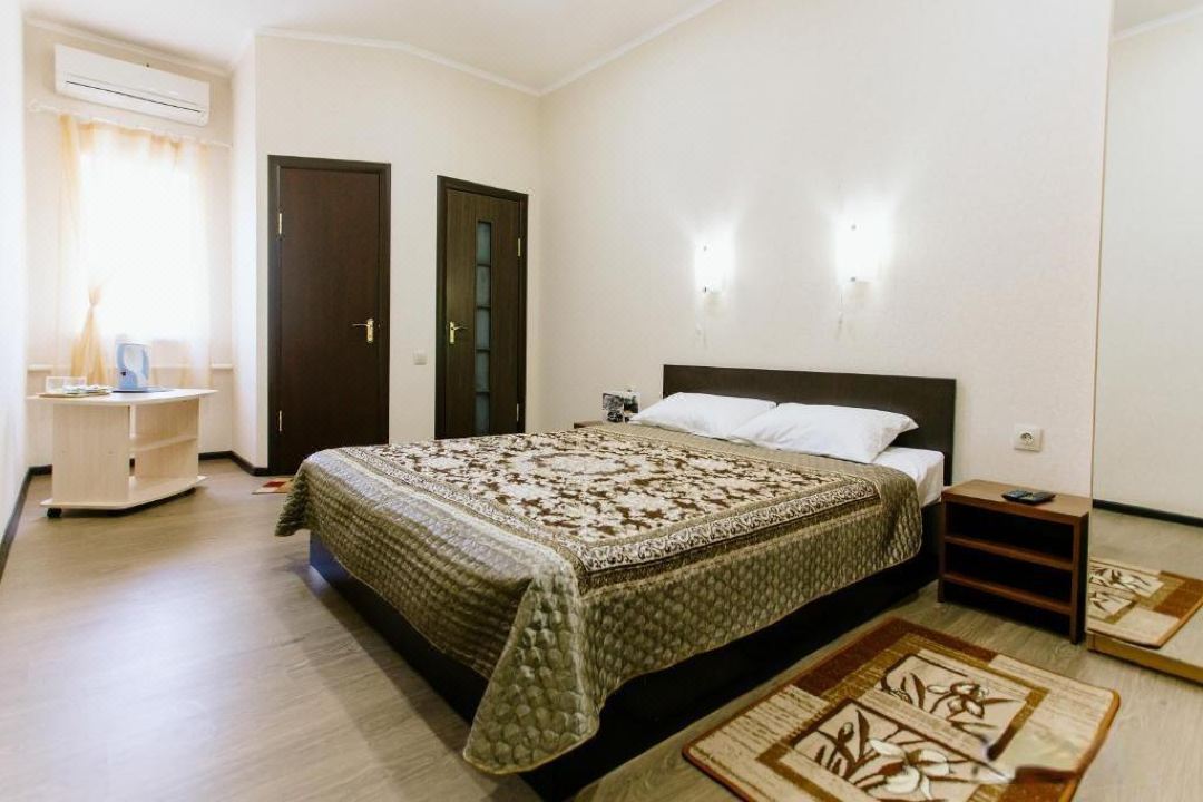Lada Hotel