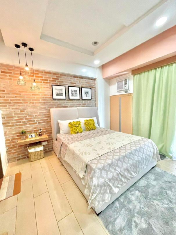Lovely Unit with free wifi & netflix I across Naia Terminal 3 airport