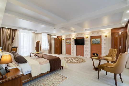 斯比尔斯克坡德维烈酒店