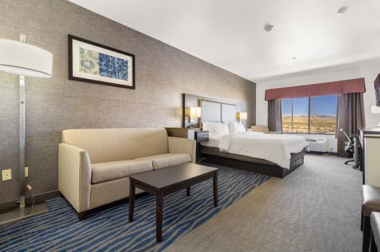 Holiday Inn Express & Suites Barstow - Route 66 by IHG