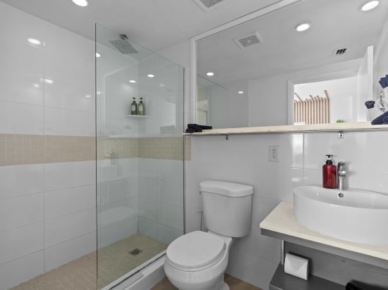 Hotel Belleza Room Type - Superior One-Bedroom Suite with Kitchen