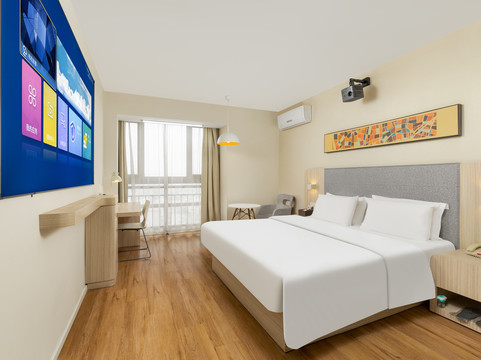 越家酒店（澄碧湖公园店）